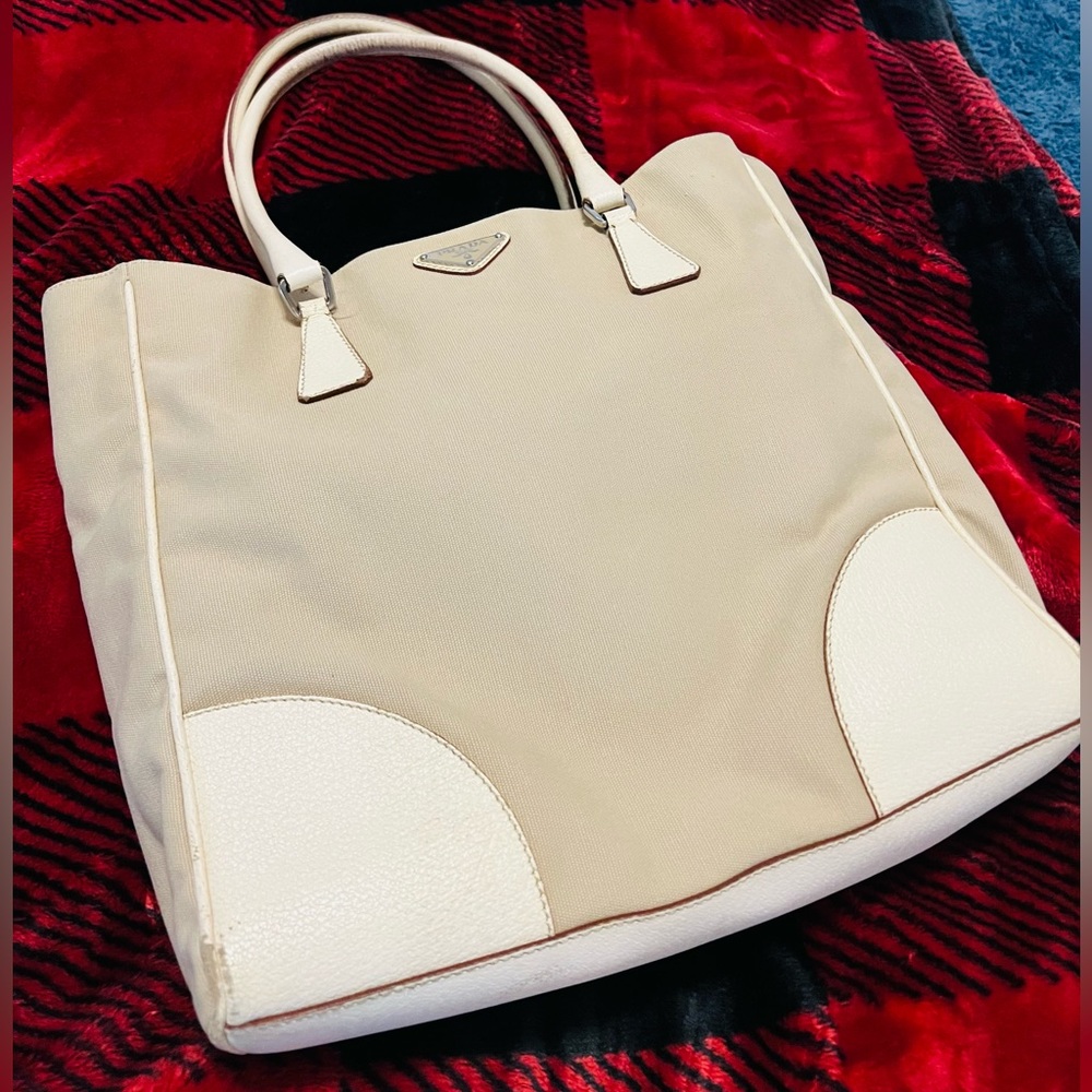 PRADA tote - Picture 3 of 17